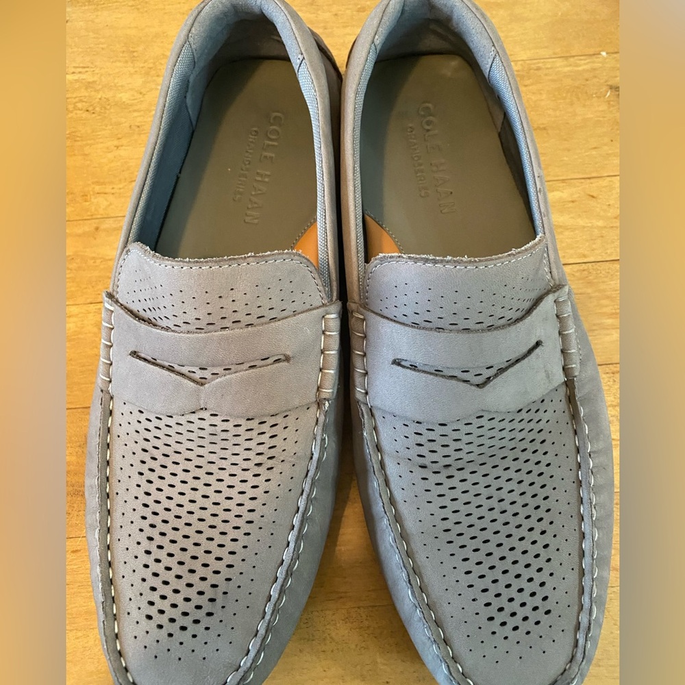 Cole Haan Men's Gray Driving moccasin. Mens 9 1/2. Beautiful condition